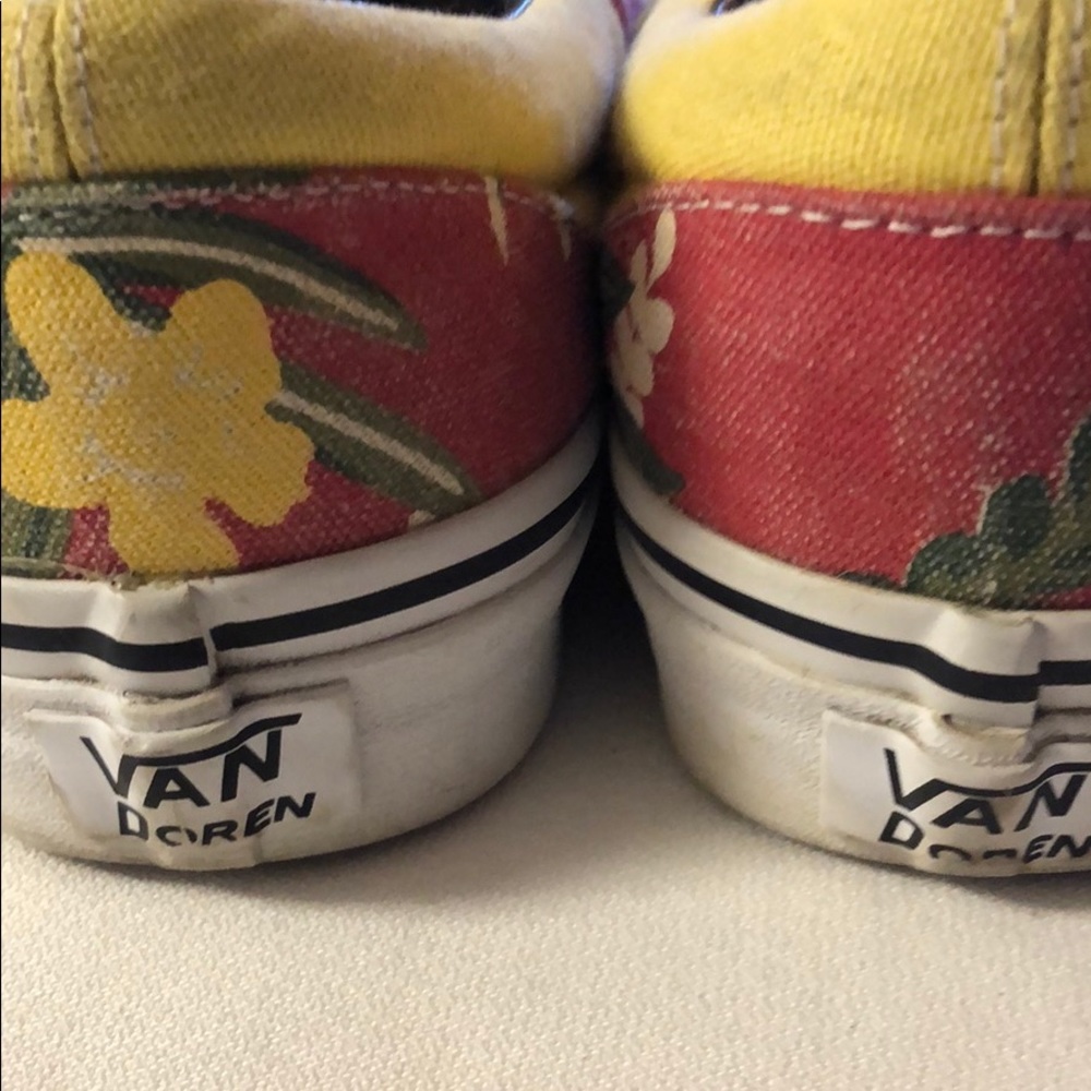 Paul Van Doren Hawaiian Vans - Picture 4 of 7